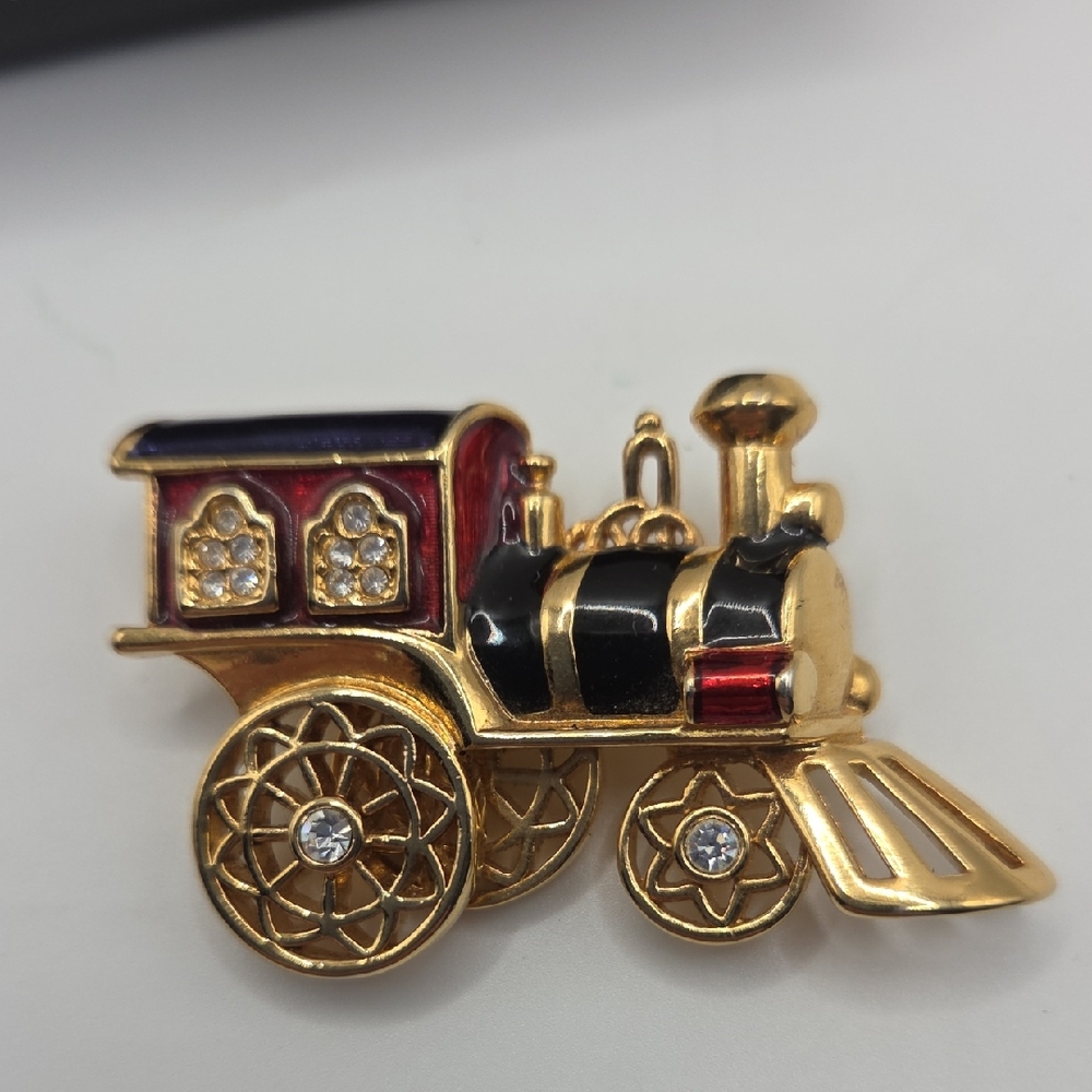 AVON Gold and Black Train Brooch Smithsonian Institute